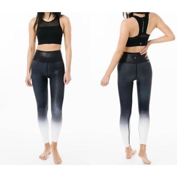 ZYIA NWOT Black Metallic Ombre Light & Tight Hi-Rise 7/8 Leggings Size 14-16 - Picture 1 of 9
